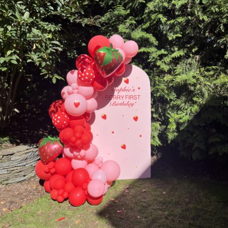 Grab and go - arch wall