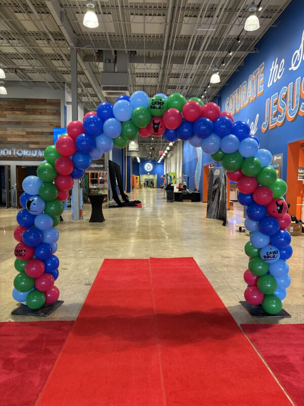 Entry way - balloon arch - Image 10
