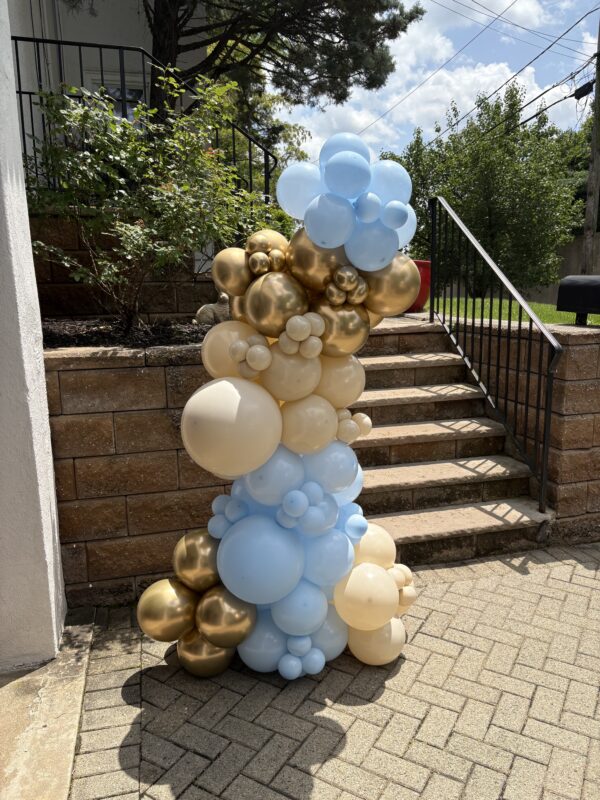 Freestanding Grab and Go Garland - Image 8
